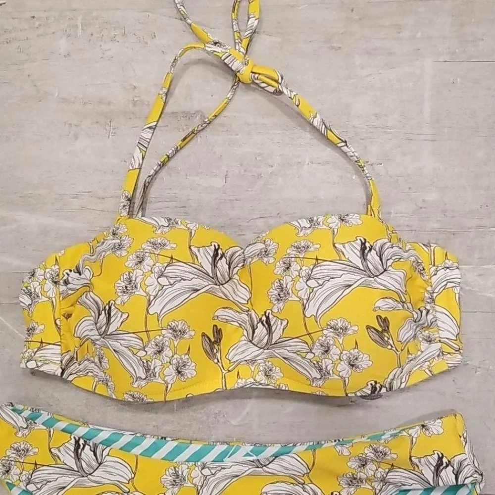 💕CUPSHE💕 Maxine Allover Floral Halter Bikini NWT - Image 8