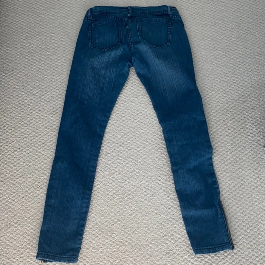 3 for $15!! LIKE NEW F21 blue denim skinny jeans - Image 5