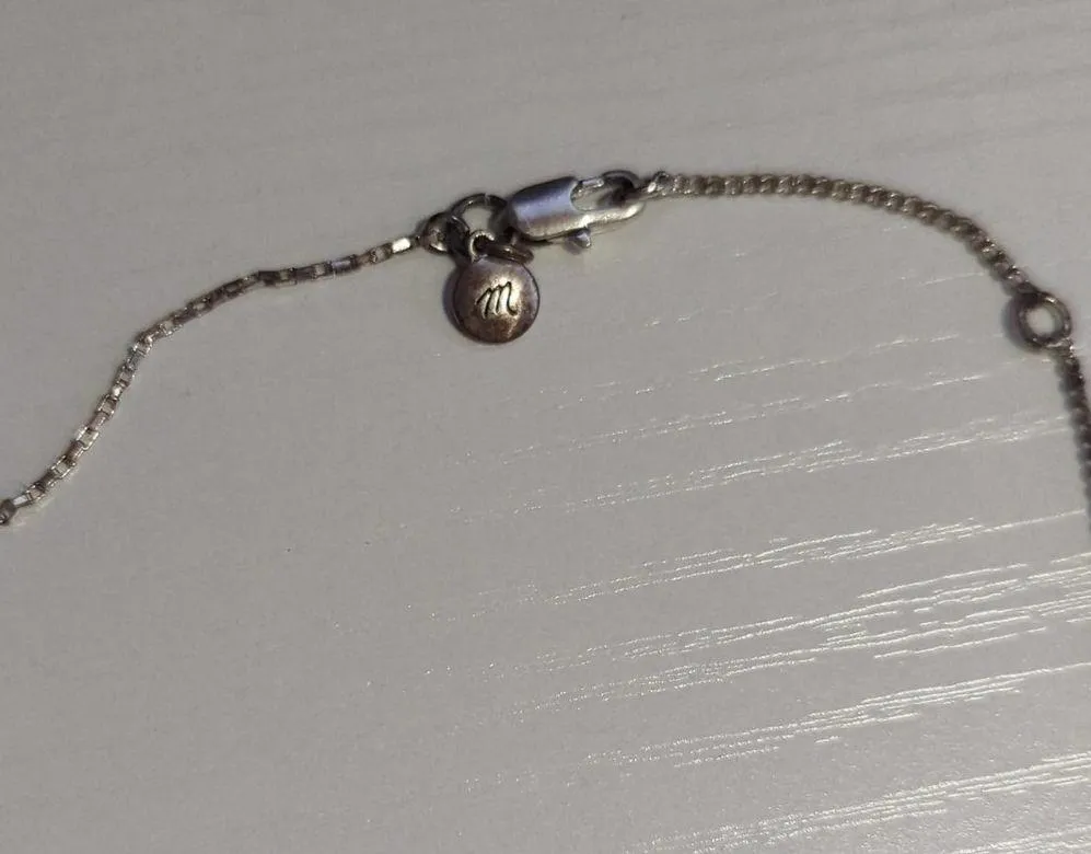 MADEWELL Silver Tone Necklace Dainty 24" Chain Fixed Triangle Stations - Image 2