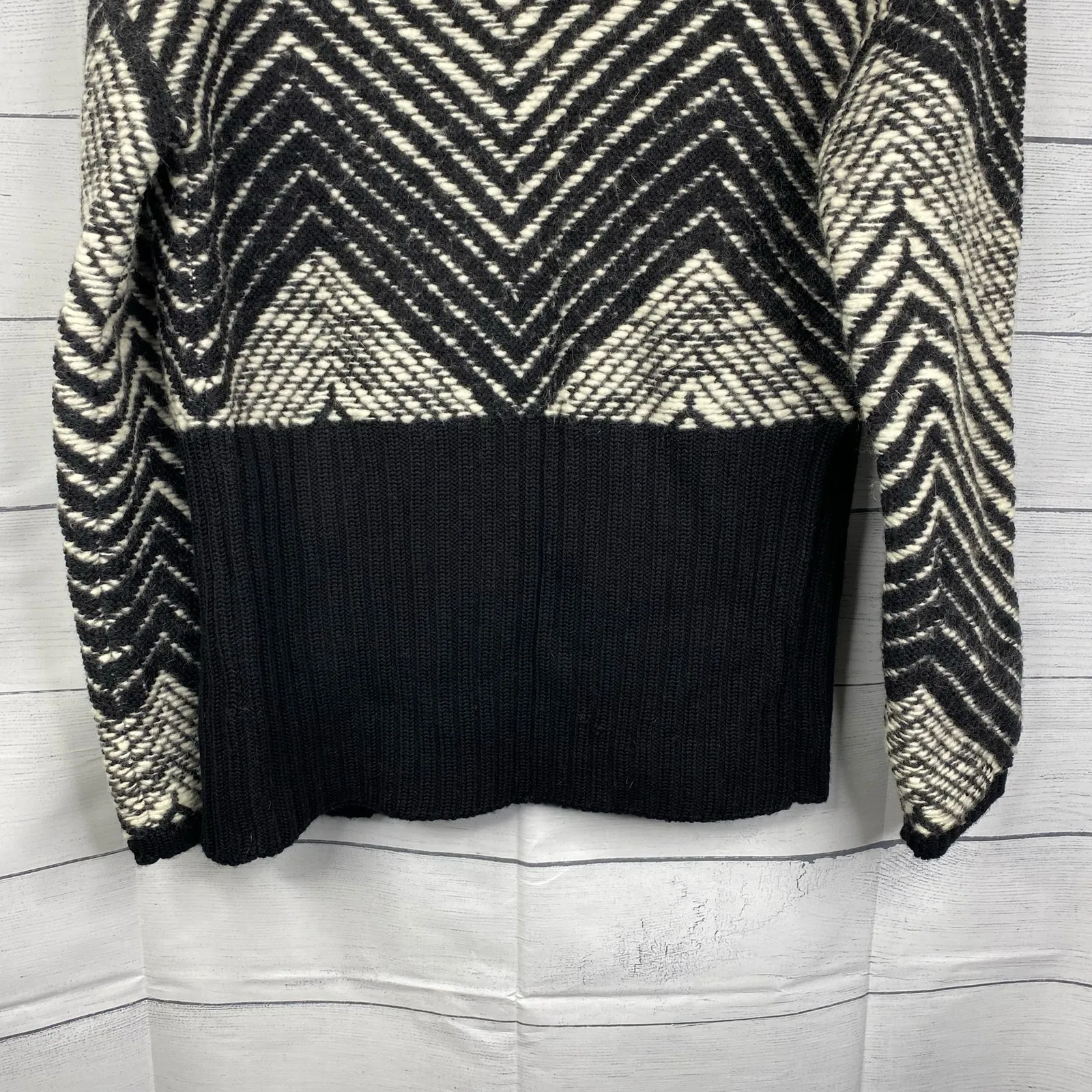 Valentino Roma NEW OLD STOCK Wool Angora Chevron Sweater Cardigan 42 10 FLAWS Black - Image 9