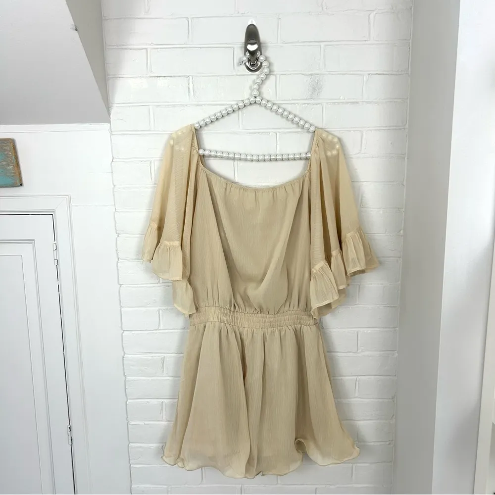 NWT Endless Rose Off Shoulder Ruffled Sleeve Romper Size M - Image 5