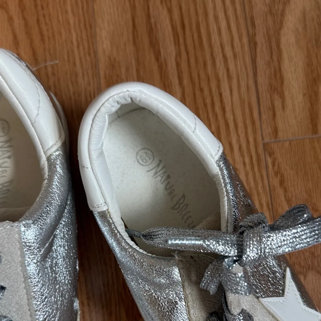 Nature Breeze Silver Glitter Star Sneakers Women's Size 6.5 Casual Fashion Shoes - Image 2