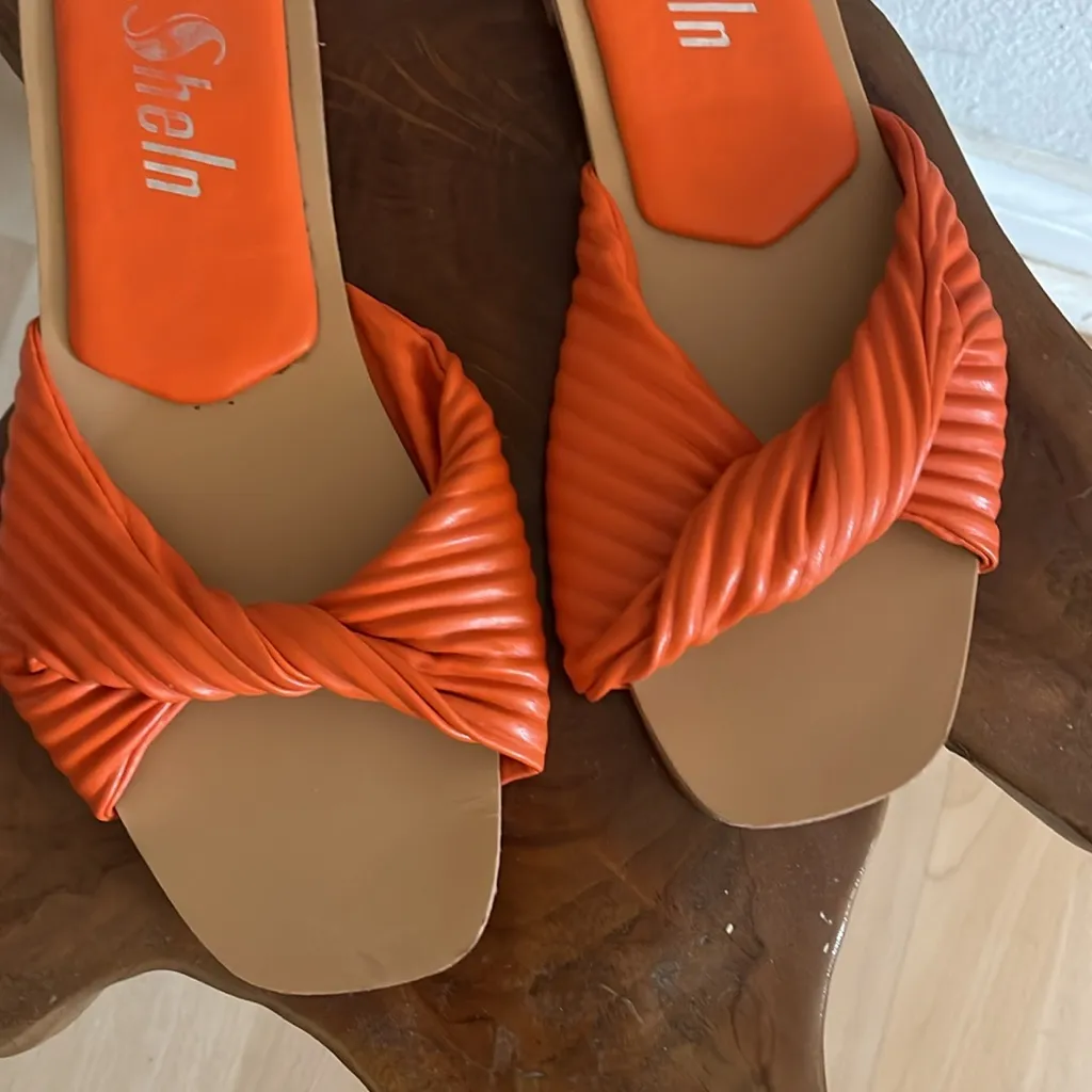 SheIn Women's Orange Slide Sandals Size 8.5 - Image 2