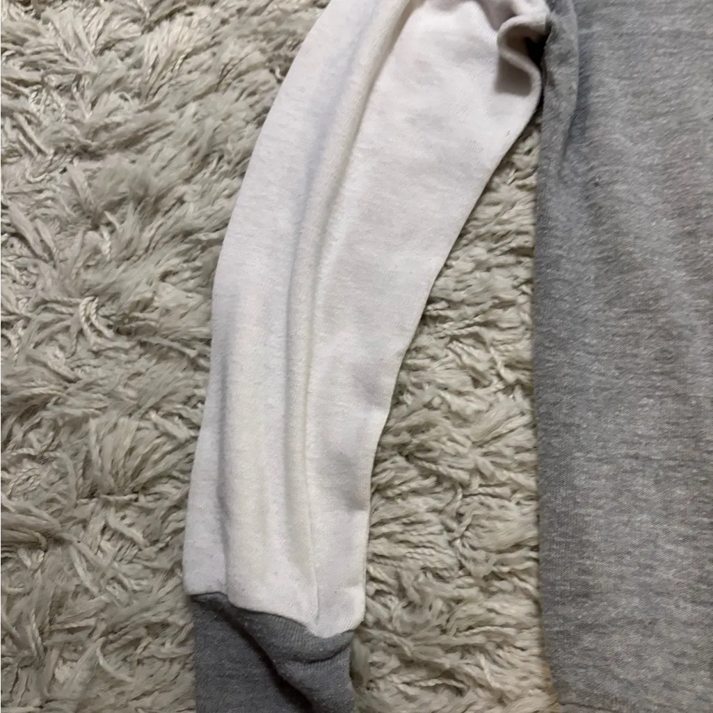 Zoe + Liv Gray and Cream Desert Graphic Sweatshirt Size S - Image 4