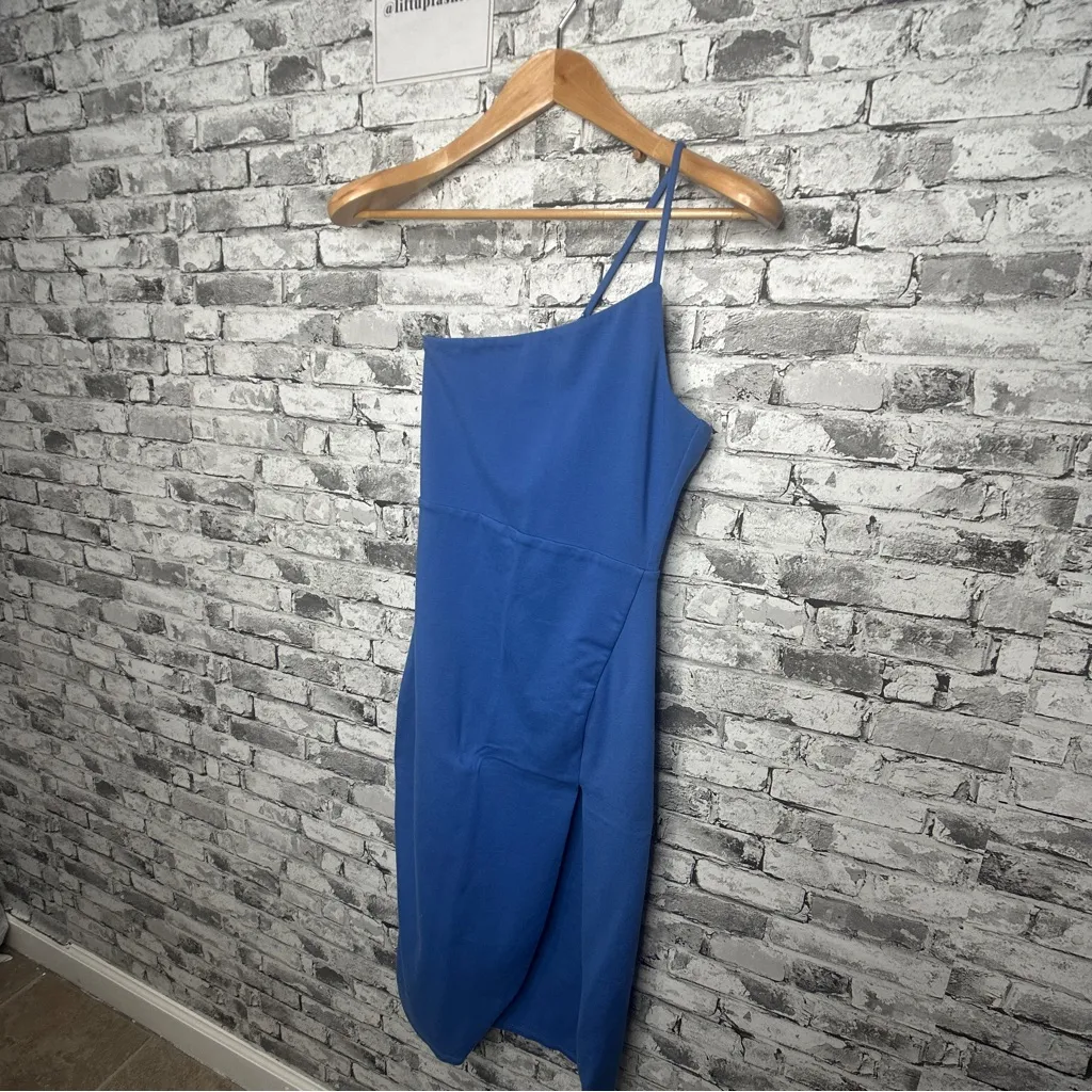 EUC Lovers + Friends LAZO Midi One-Shoulder Midi Dress Size Small - Image 4