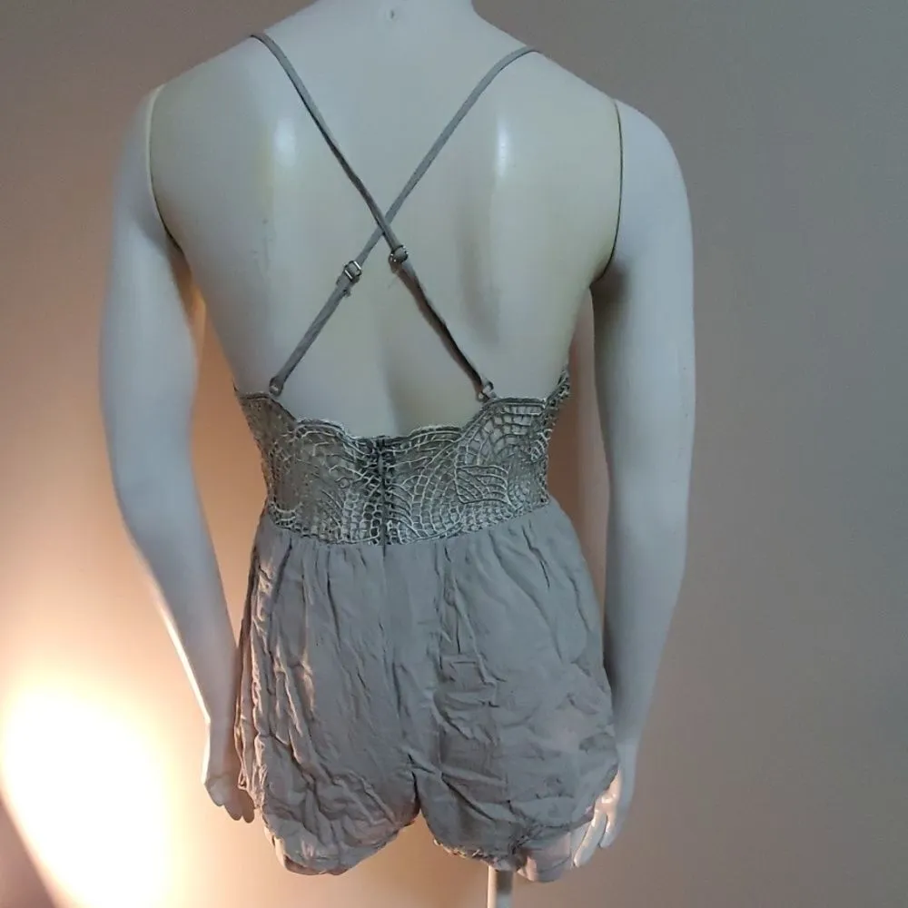 Main Strip  Light Gray Lace Top Romper (Small) - Image 5