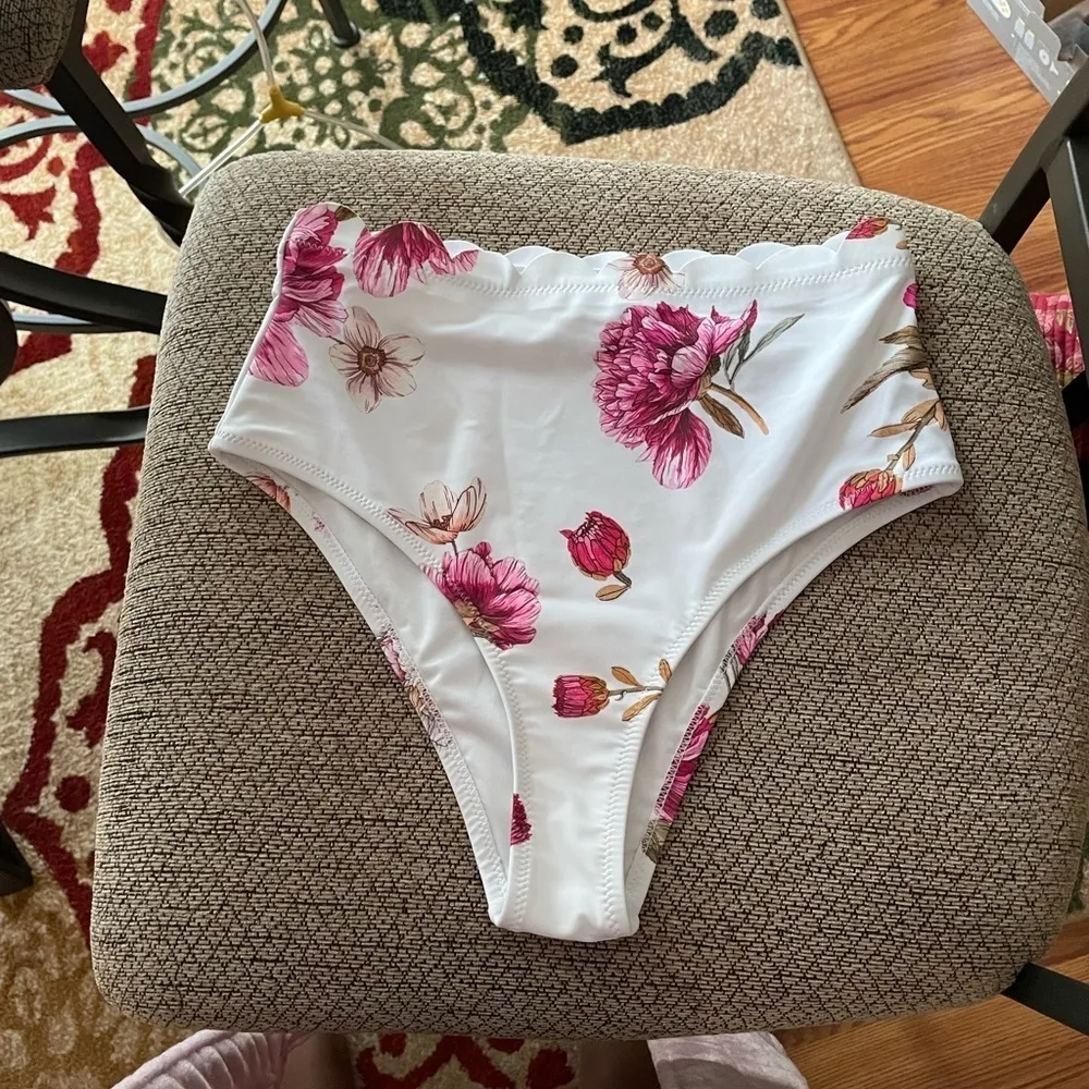 Cupshe Floral Print High Waist Bikini Bottoms Size S - Image 2