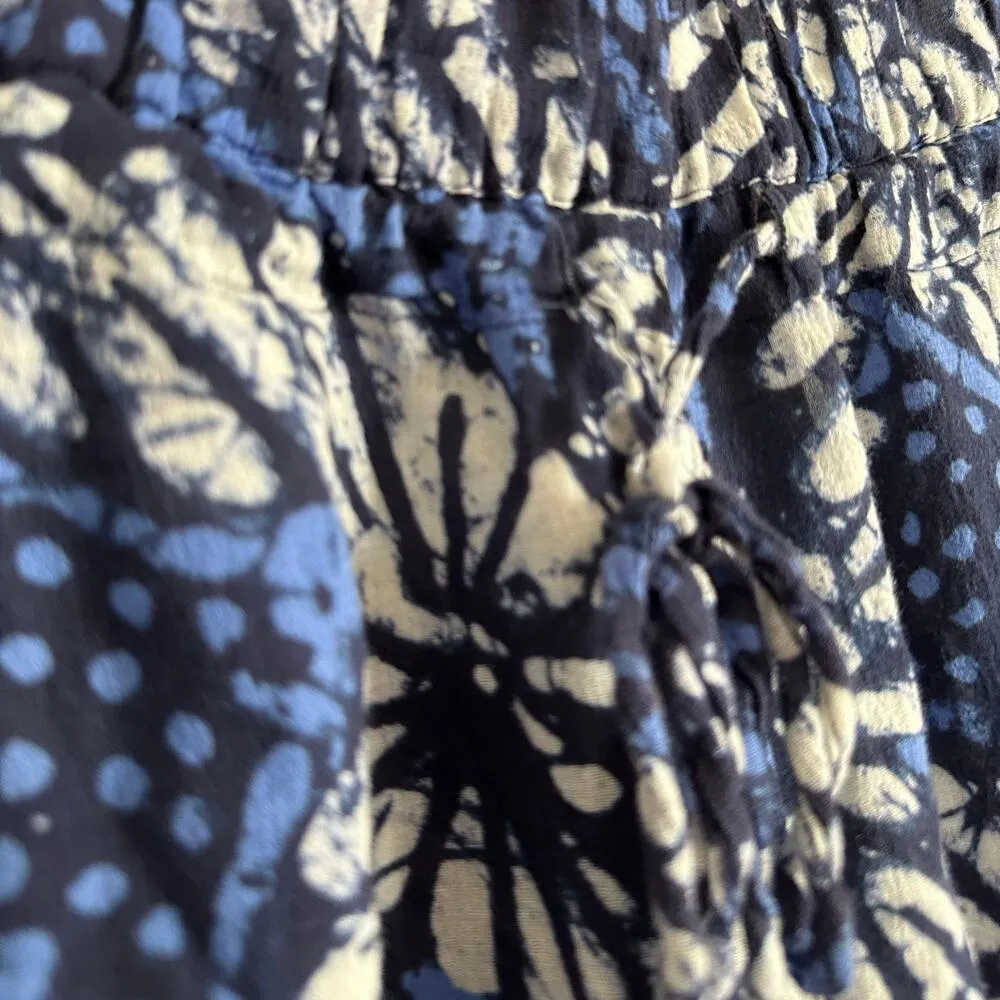 XIRENA | Blue Batik Print Cotton Gauze Draper Pants | Blue Petal | Size Large - Image 4