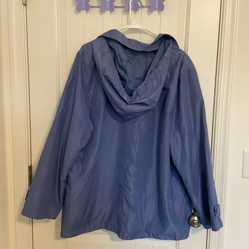 EUC | Vintage Tudor Court by Haband women’s windbreaker jacket — XL‎ Blue - Image 6