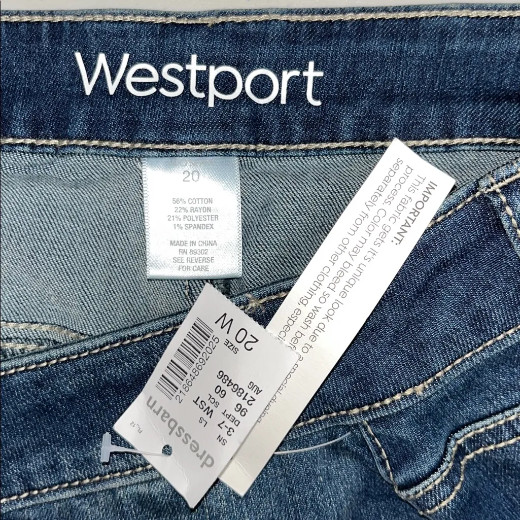 Westport Woman NWT Size 20 Blue Denim Jean Pencil Skirt w/ Slit - Image 3