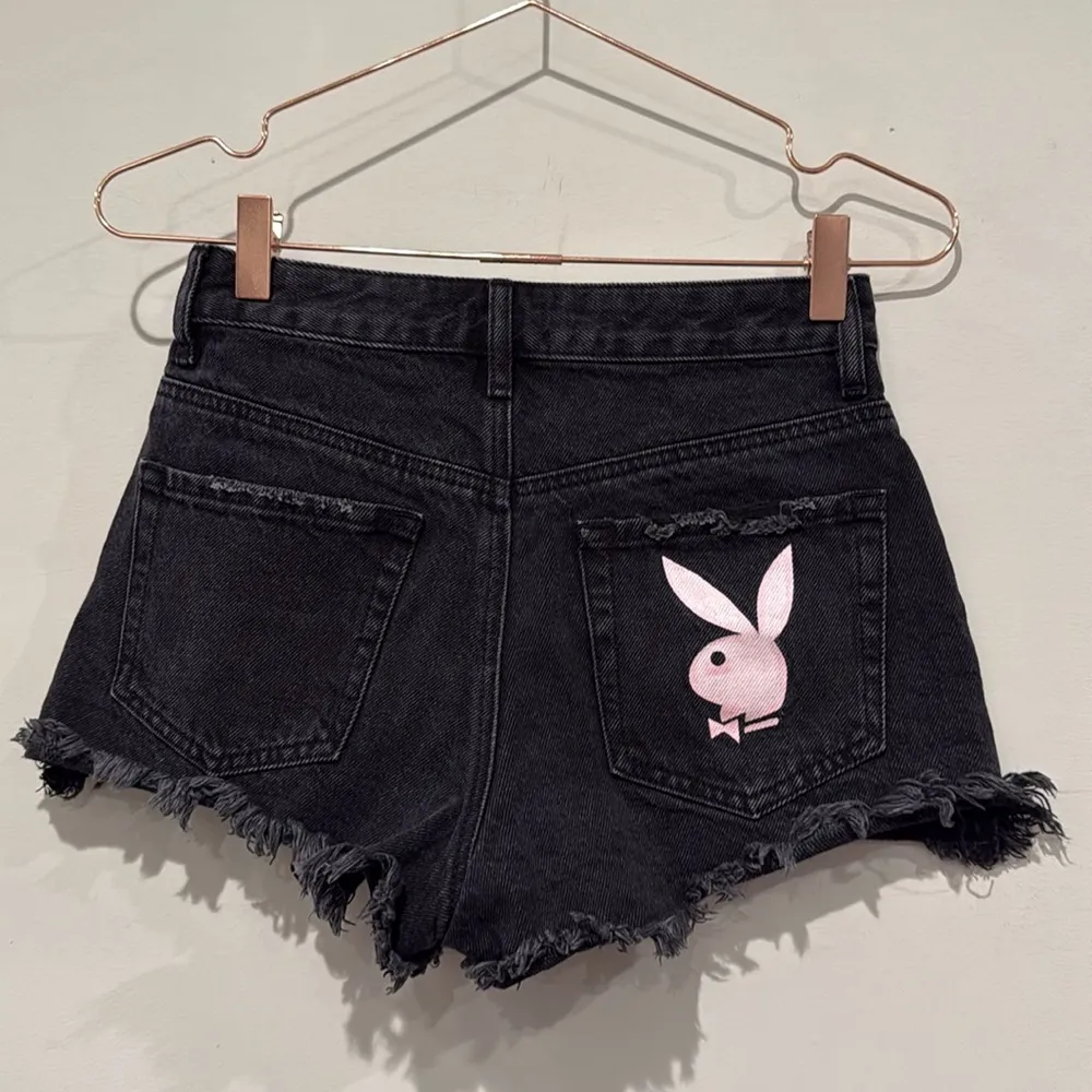 Pacsun/playboy black jean shorts with pink playboy bunny - Image 9