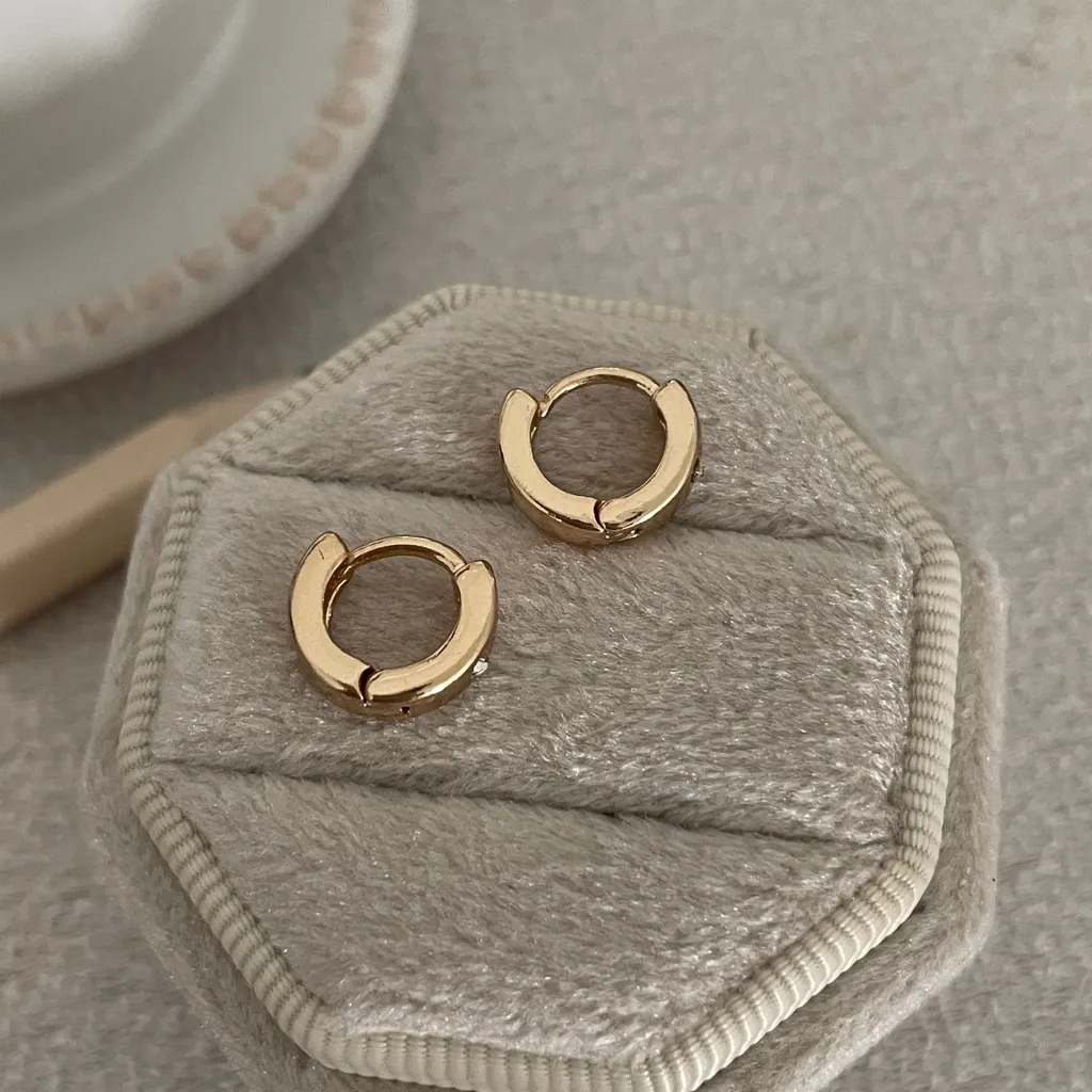 Mini hoops with diamond - Image 3