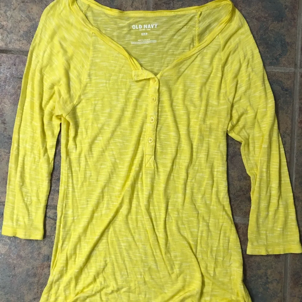 Old Navy [] Small Yellow 3/4 Button Down Tee - Image 3