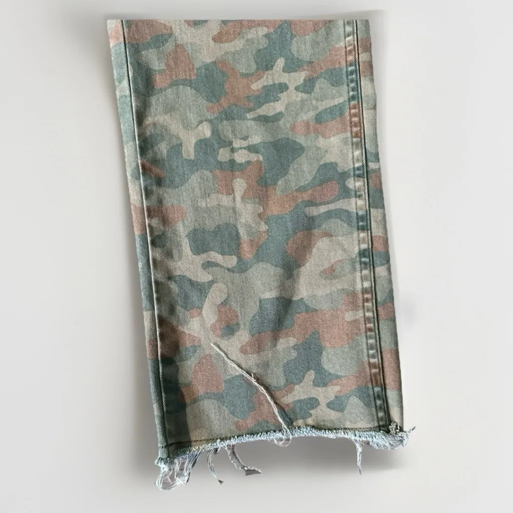 AMO‎ Easy Army Trouser Leaf Camo Women’s 30 utility Raw Hem Cropped Pants Green - Image 6