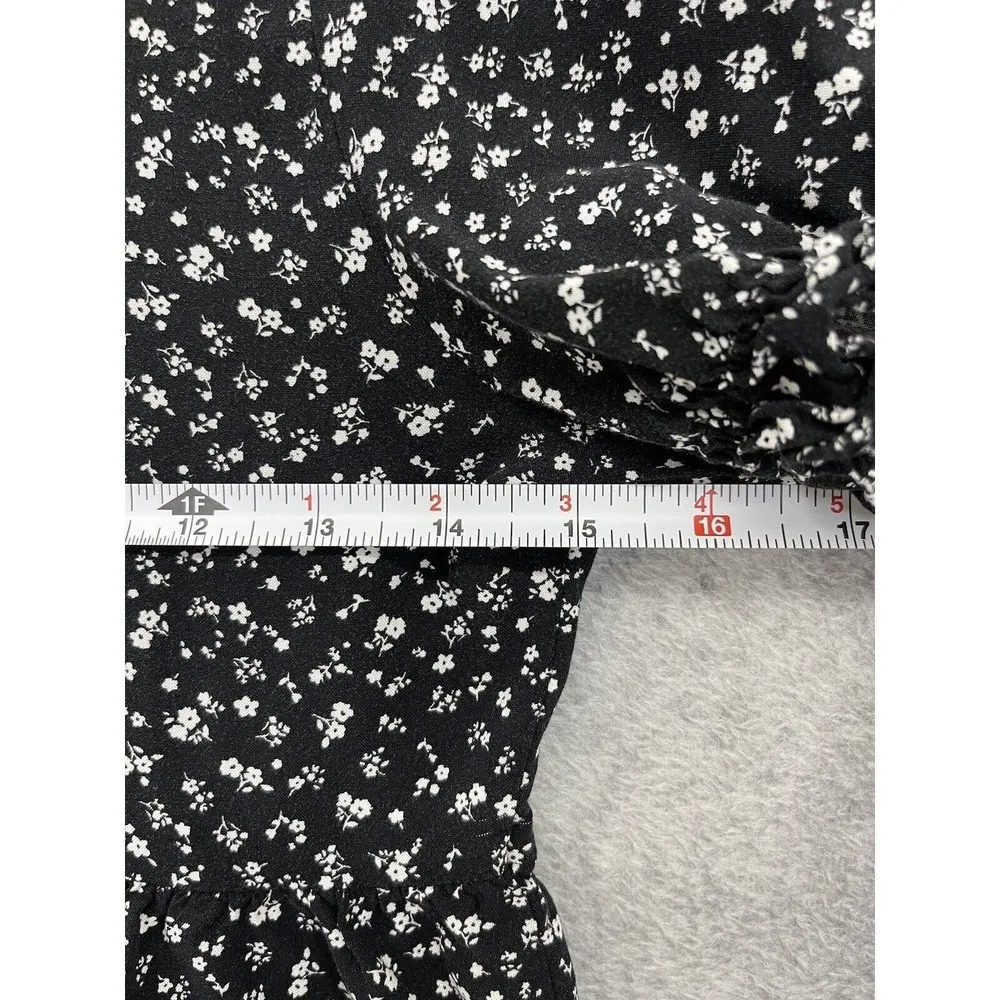 Paper Crane Women's Blouse Black Micro Floral Peplum Size XS Short Sleeve - Image 7