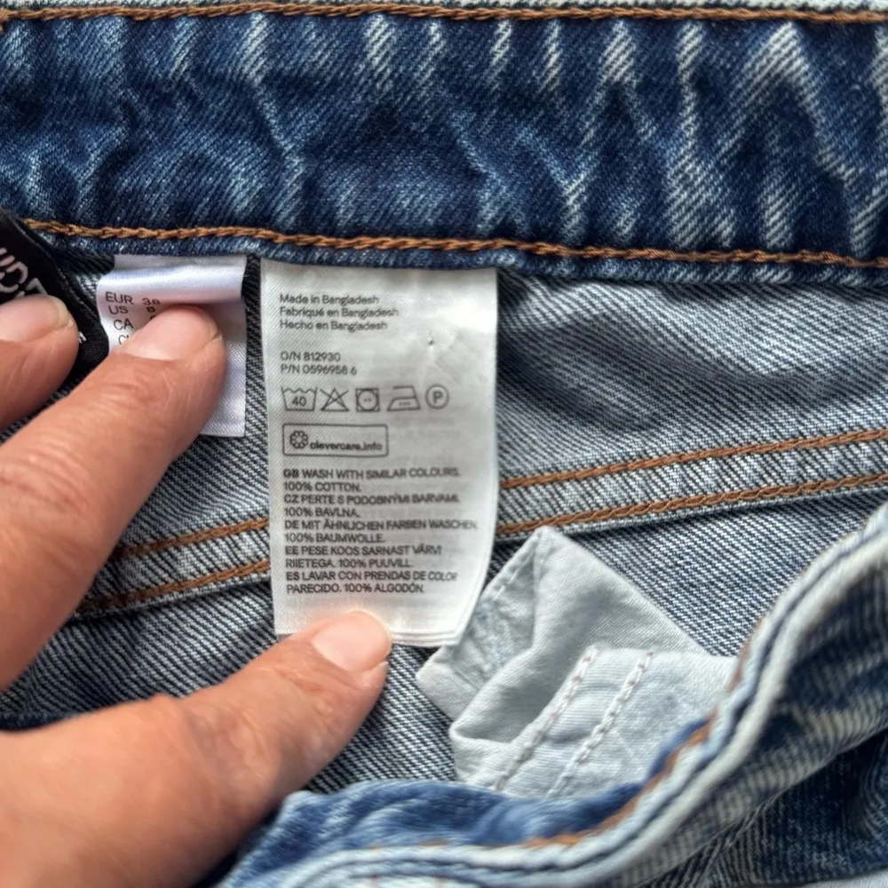 H&M Divided patchwork 
Trendy Distressed Blue Jeans with Patches Sz 8 - Image 4