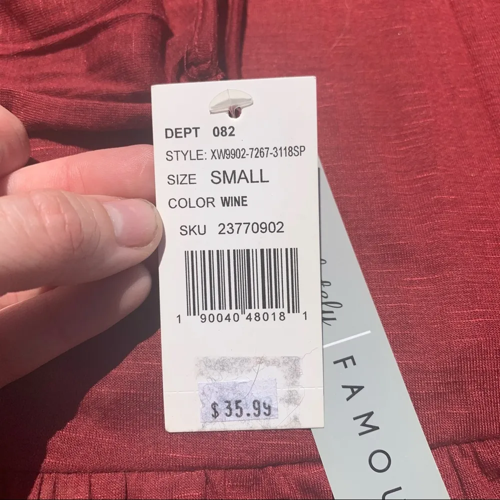 Absolutely Famous Red Wine Tank Top; small women’s - Image 9