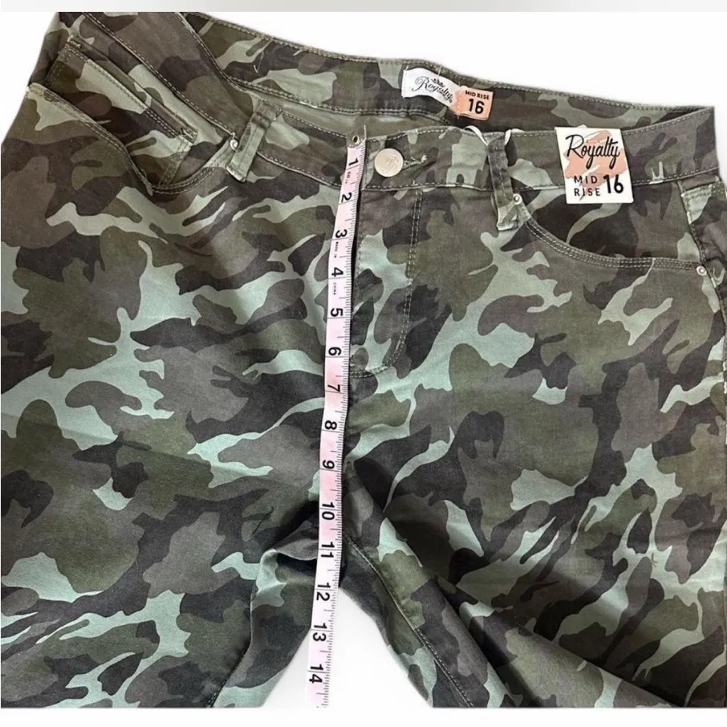 Camo Mid‎ Rise Jeans - Image 13