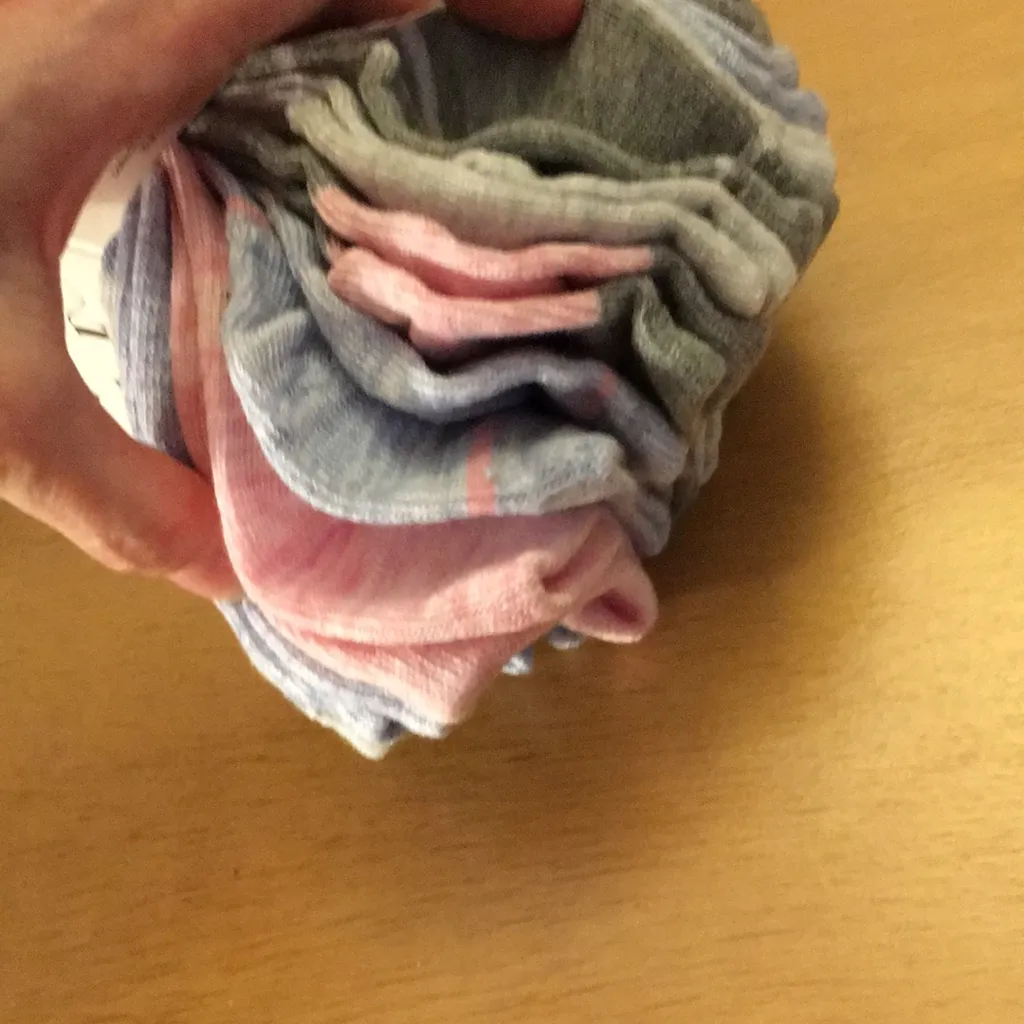 New Women’s Elle Hosiery Gray Pink Ankle Socks 10 Pairs Size 9 - Image 6