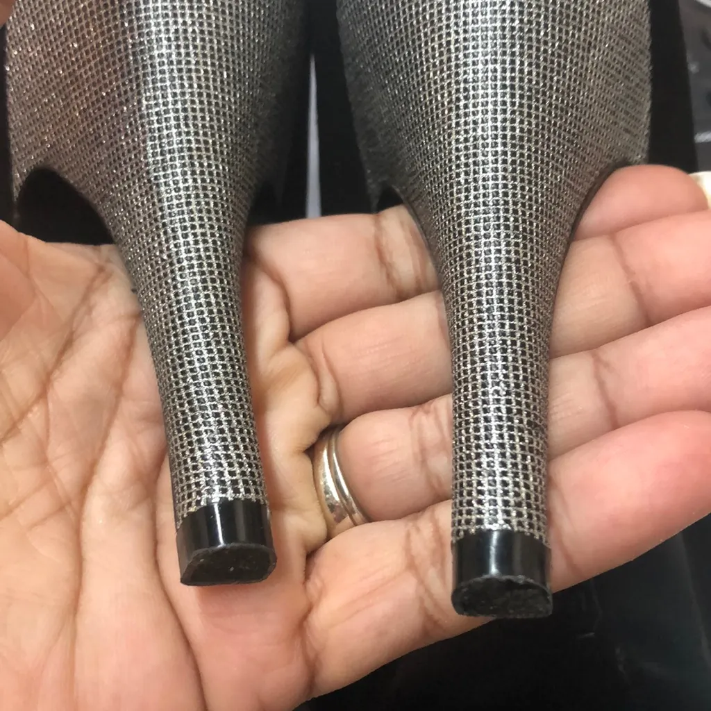 Size 9 black and silver Unlisted heels - Image 6
