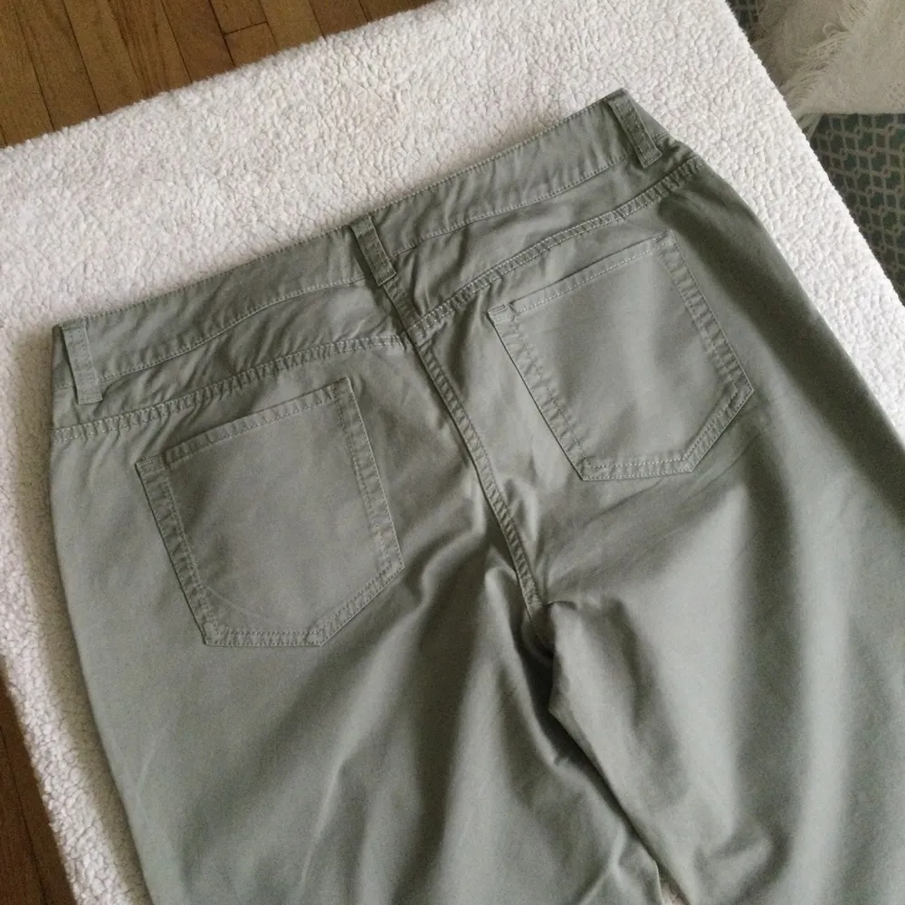 Olive Green Pants Stretch - Sz Chicos 2 Short - Image 5