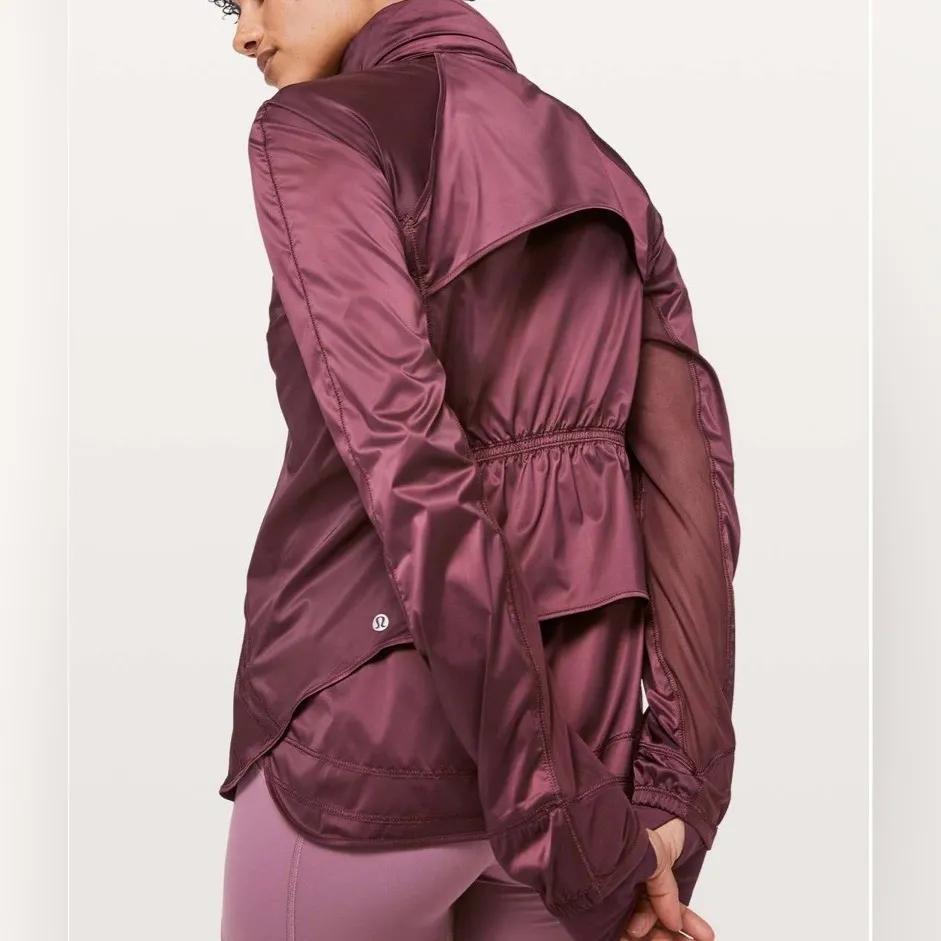 Lululemon Goal Crusher Jacket Redwood Hooded Running Jacket Coat Sz 12 Like New - Image 5