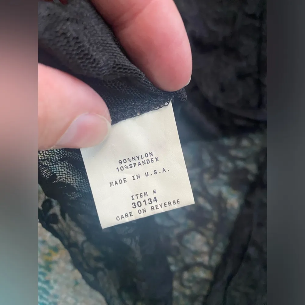 Vintage 90s Y2K  button front black floral lace cardigan, size large - Image 7