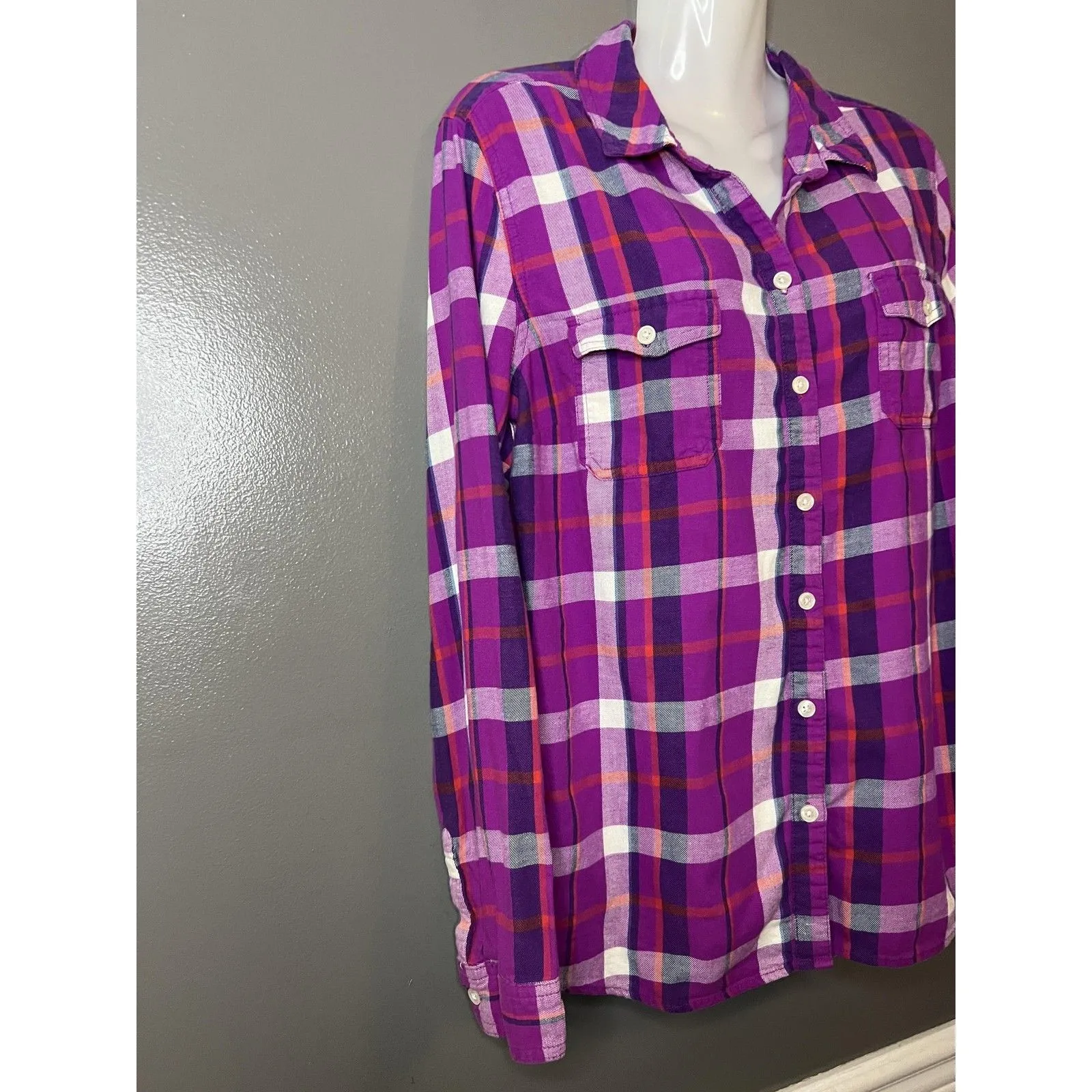 Old Navy Shirt Womens Large Purple Pink Plaid Flannel Button Up Long Sleeve - Image 2