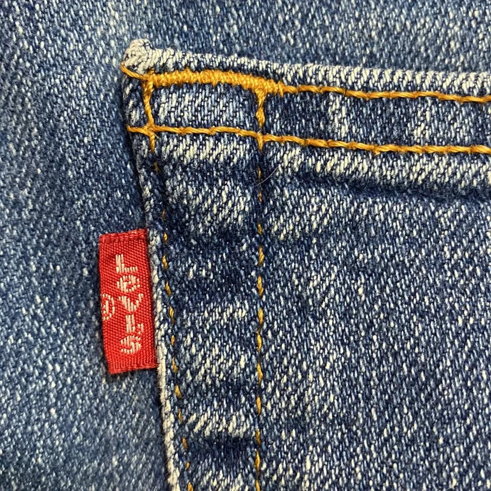 Levi’s womens blue jeans Size 7 JR - Image 8