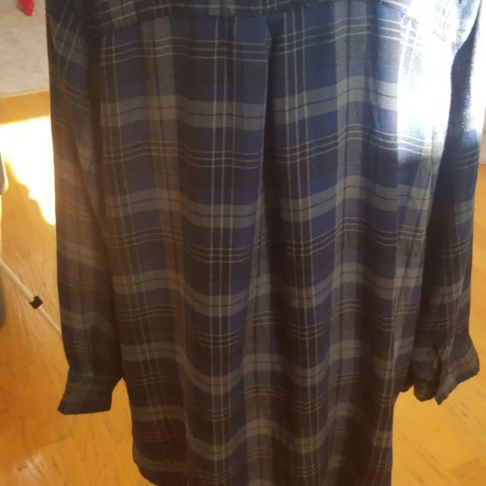 Terra & Sky / 20-22w / Green and Blue Buttonup - Image 2