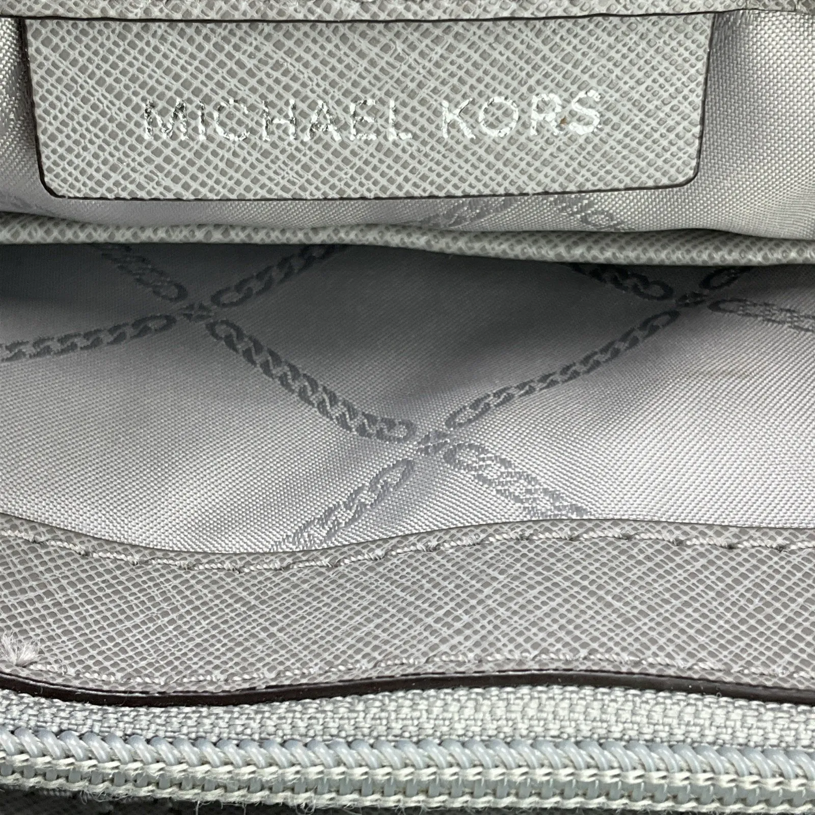 Michael Kors Light Gray Saffiano Leather Jet Set 3 With Compartments - Image 9