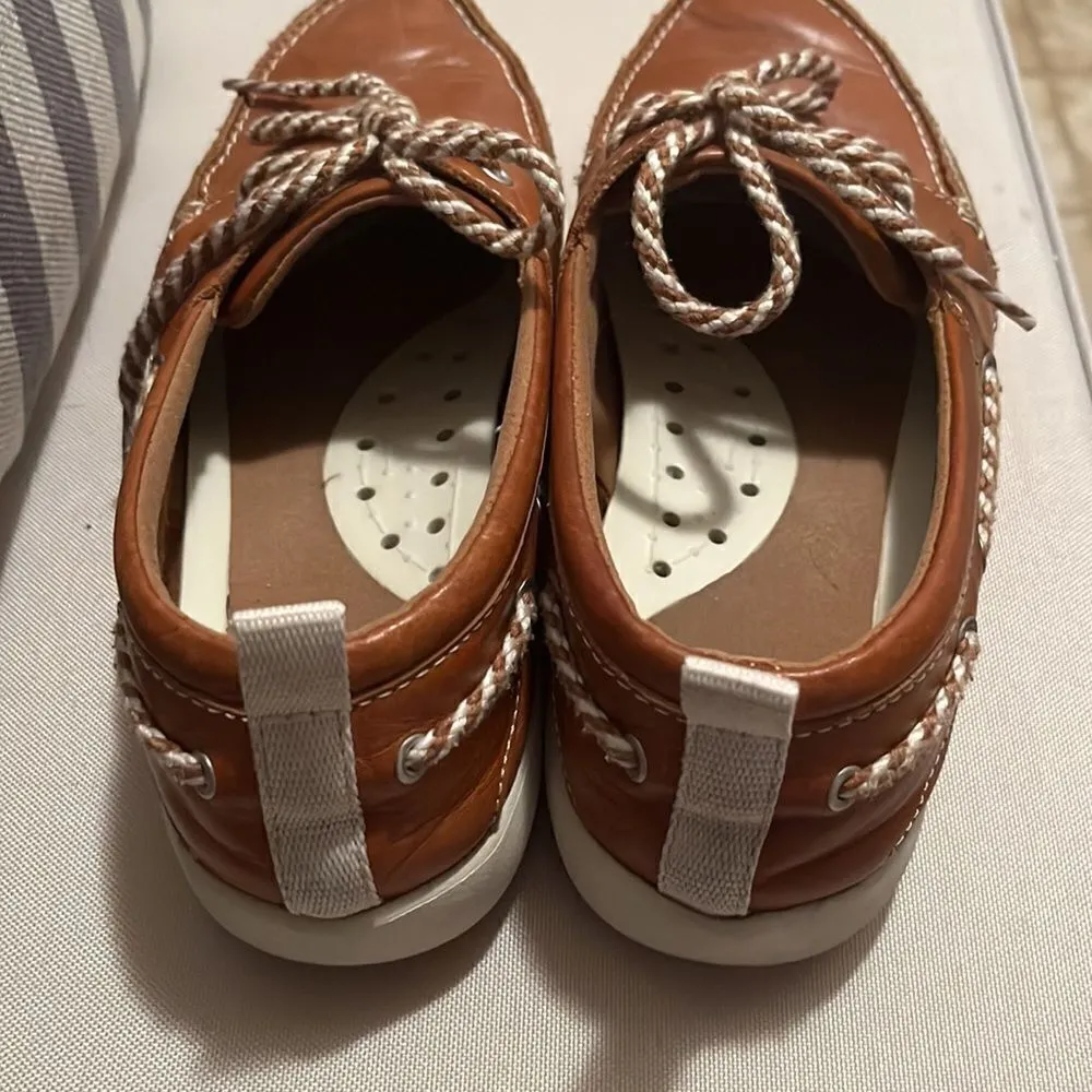 Crocs Brown Leather Deck Shoe Women’s Size 8 - Image 4