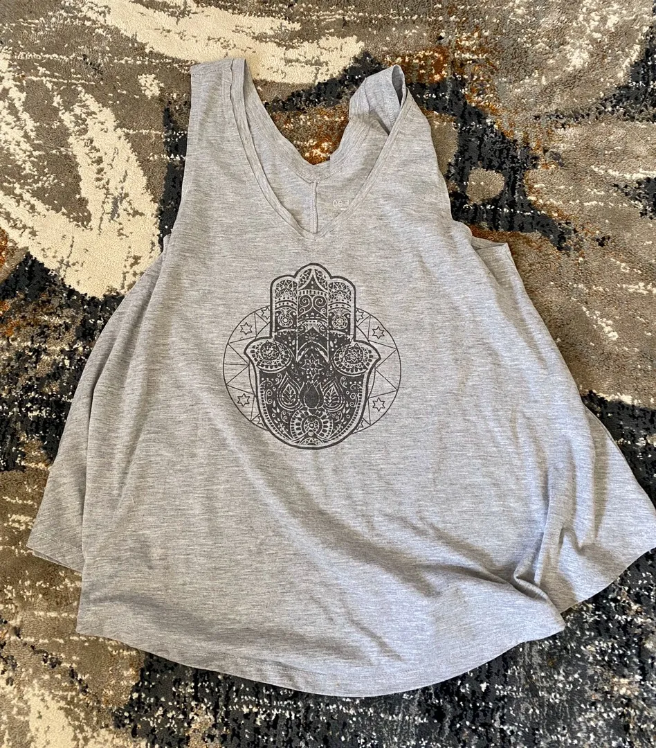 Hamsa Hand Tank - Image 2