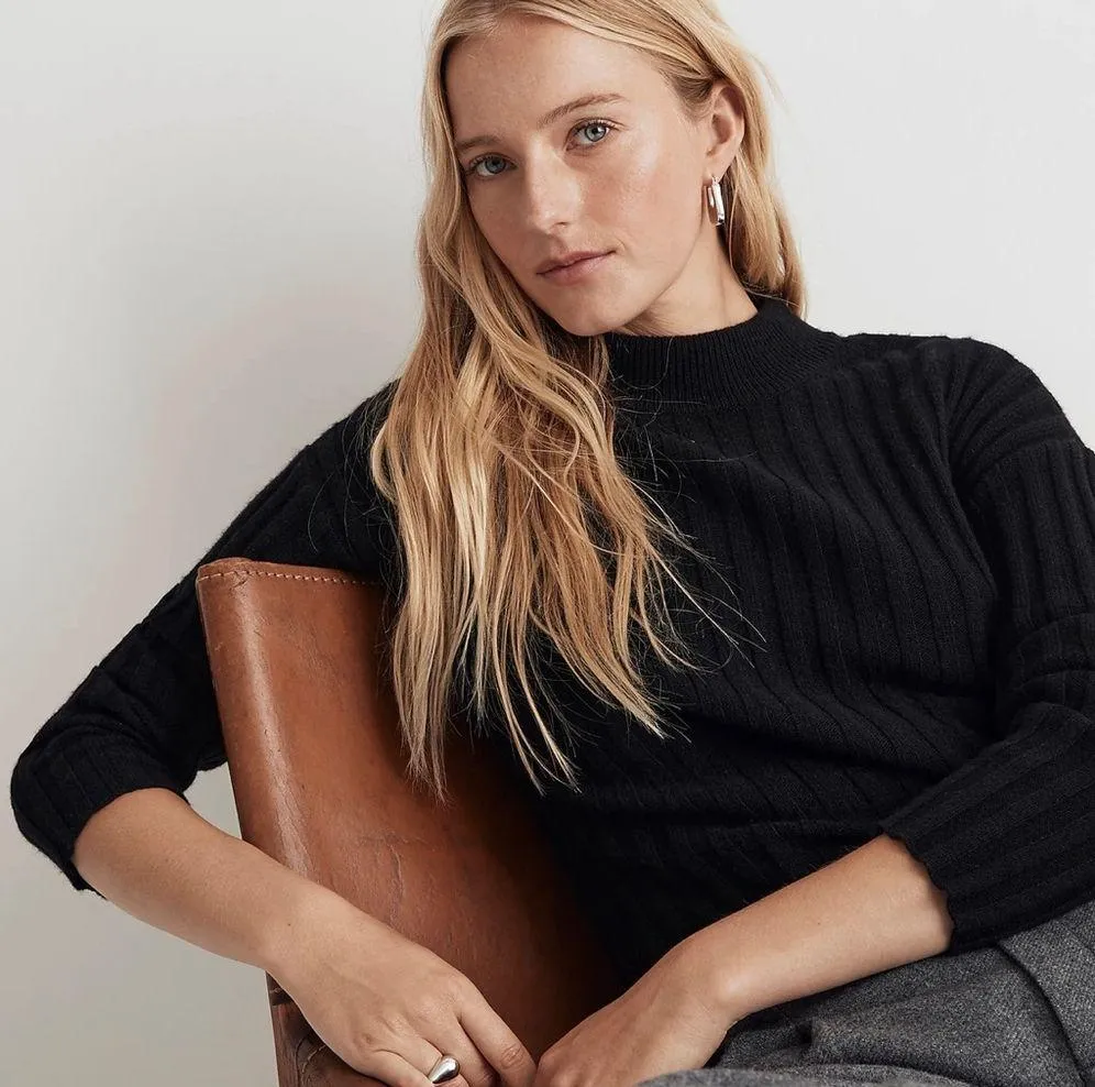 NWT  Black Mockneck Crop Sweater XL - Image 6