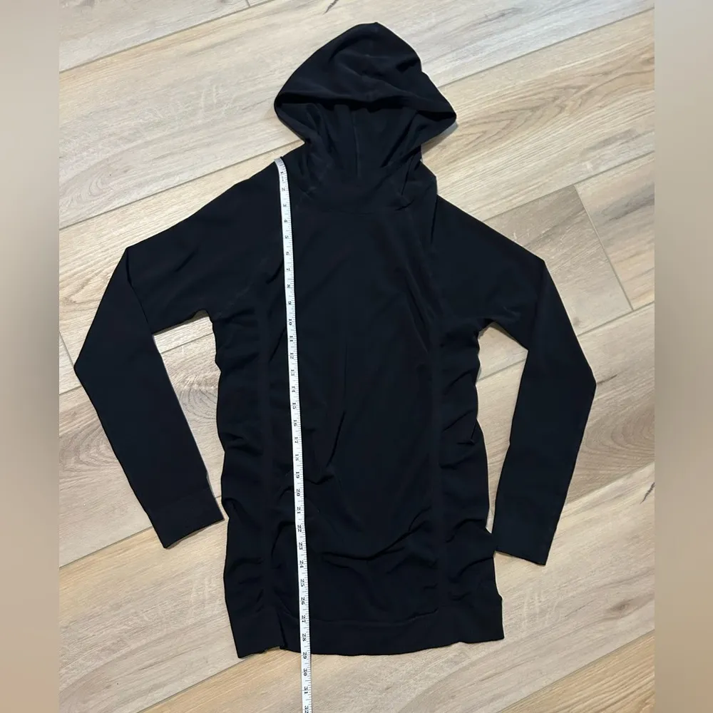 Fabletics Hoodie Size Medium - Image 6