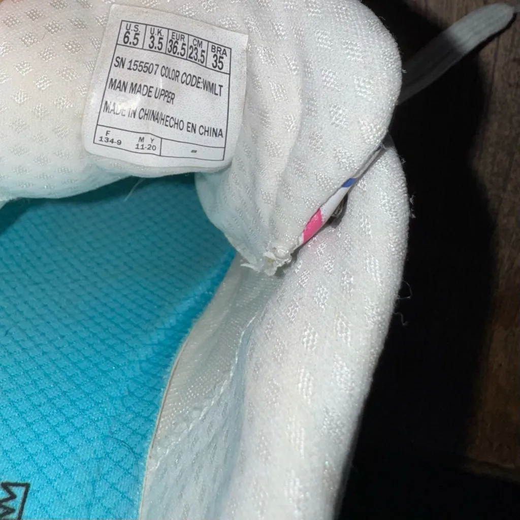 Sketchers x JGoldcrown Uno - Spread the Love Women’s Heart White Sneakers 6.5 - Image 7