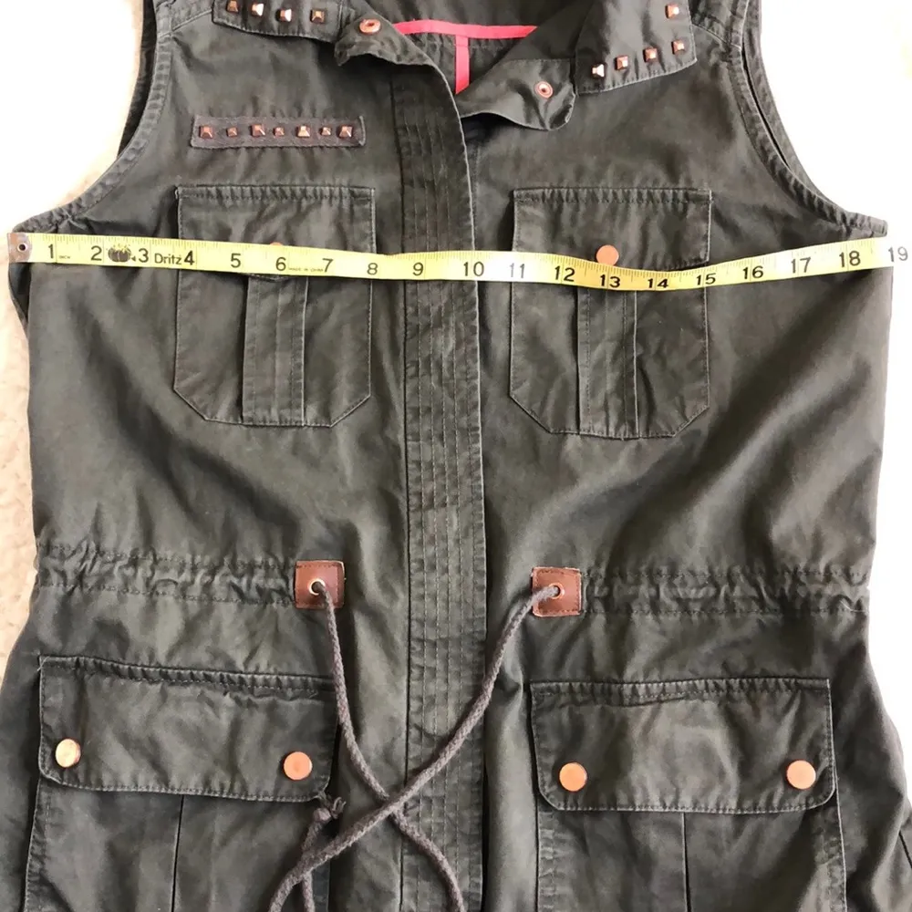 Unbranded Studded Boho Grunge Army Green Drawstring Vest Size L - Image 10