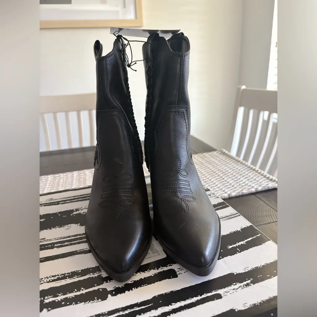 NEW Dolce Vita Women's Black Faux Leather Vegan Braided Detail Western Boots Size 8 - Image 4