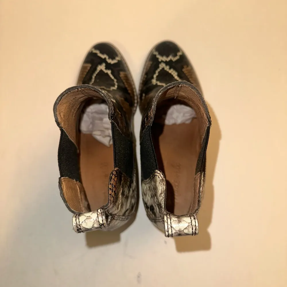 Madewell The Regan Boot in Snake Embossed Leather Ankle Boot  (AA184) Size 8.5 - Image 11