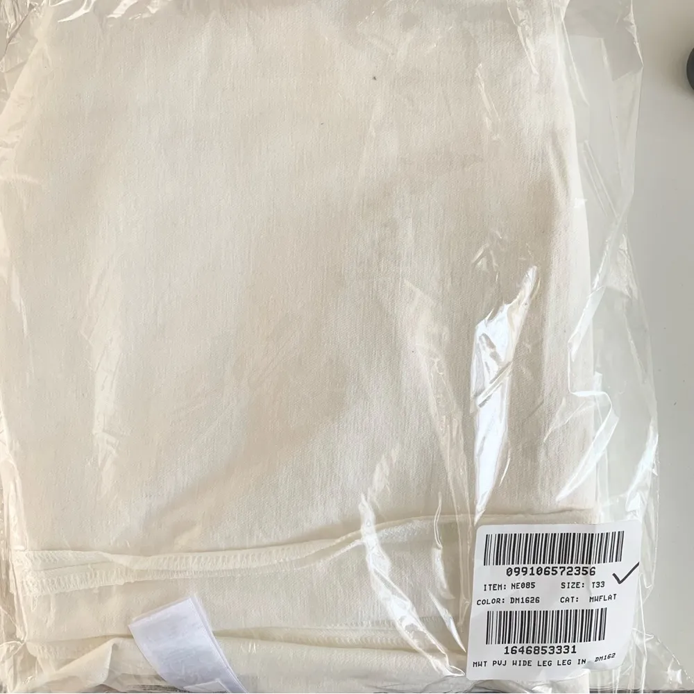 NWT Madewell The Tall Perfect Vintage Wide-Leg Crop Jean Tile White - Image 5