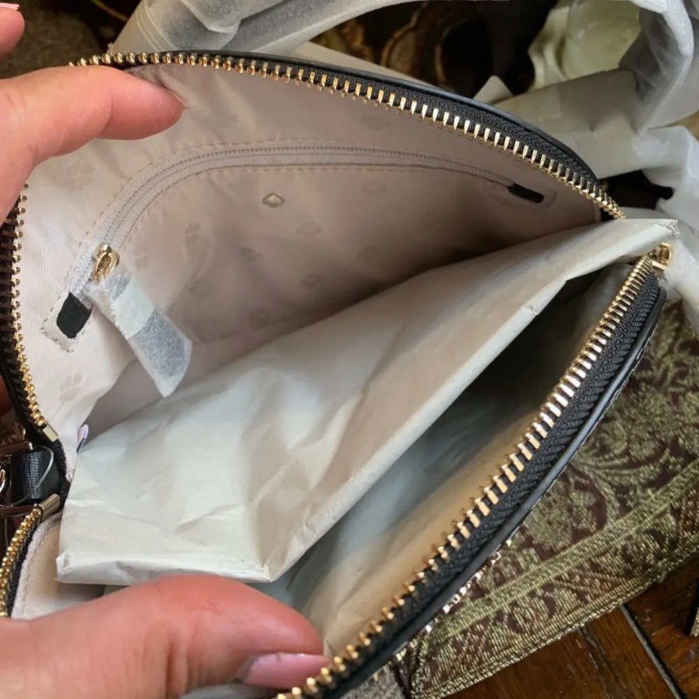 Authentic KATE SPADE leather metallic dots 3 in 1 Crosby/cosmetic/card - Image 5