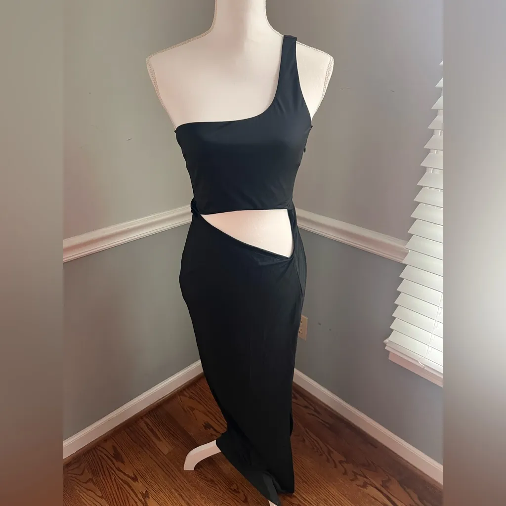 NWT Superdown Erla Cutout one shoulder Maxi Dress – Black, Size Medium - Image 4