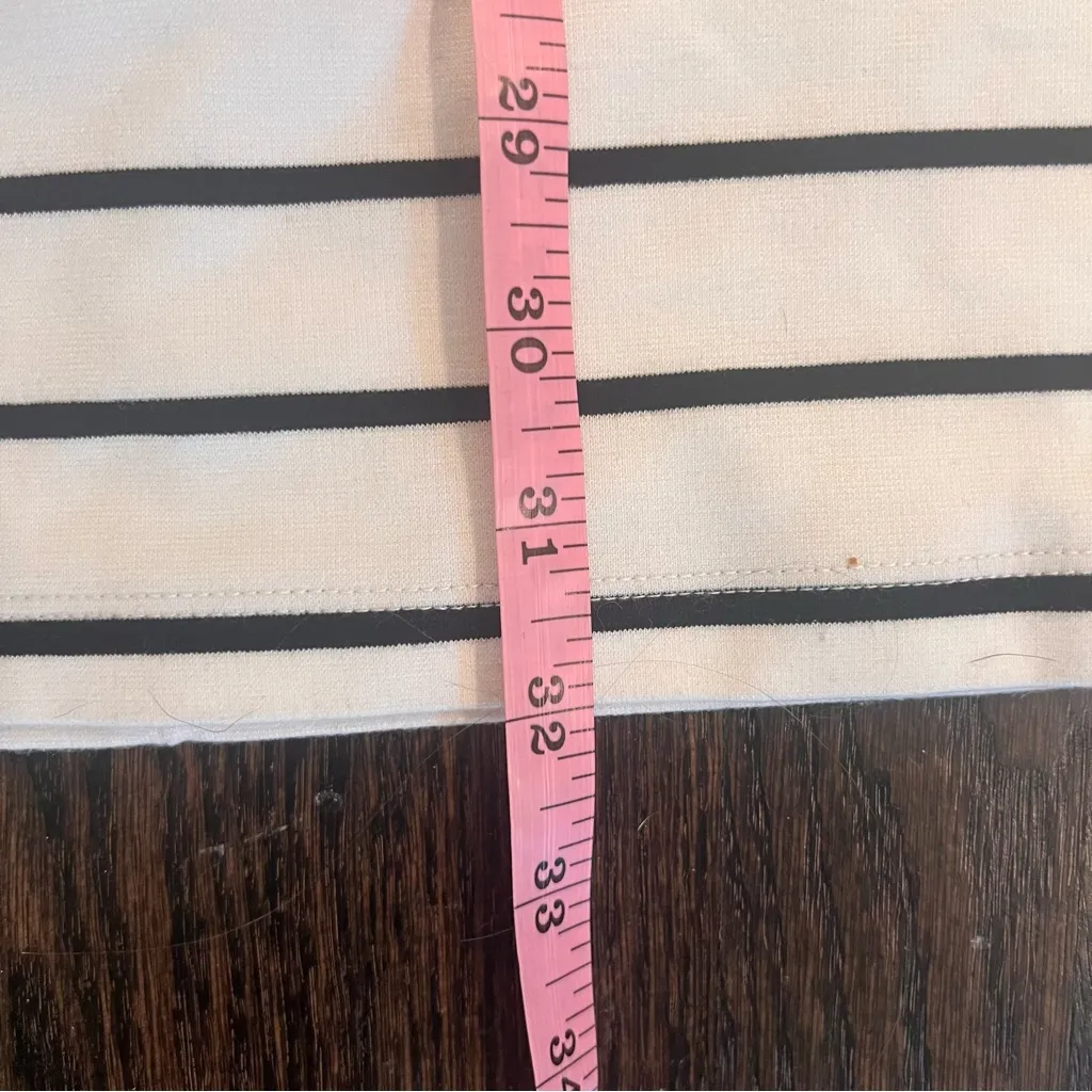 NWOT H&M Blue and White Striped Dress - Image 4