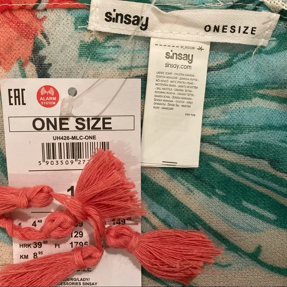 NWT Tropical Leaves Flowers Pattern Scarf - Image 2