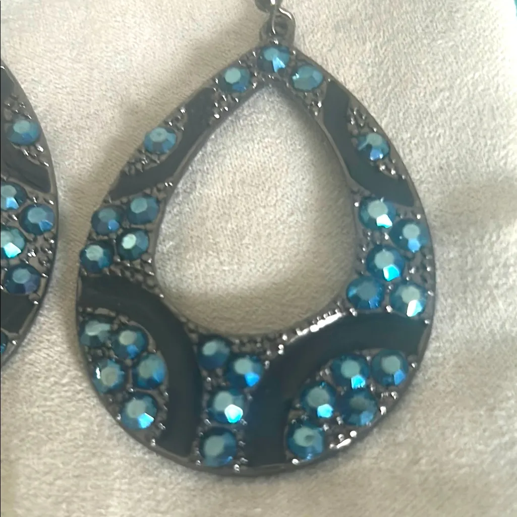 3 Pair Chic Silver Gunmetal Crystal Encrusted Dangle Drop Chandelier Earrings - Image 6