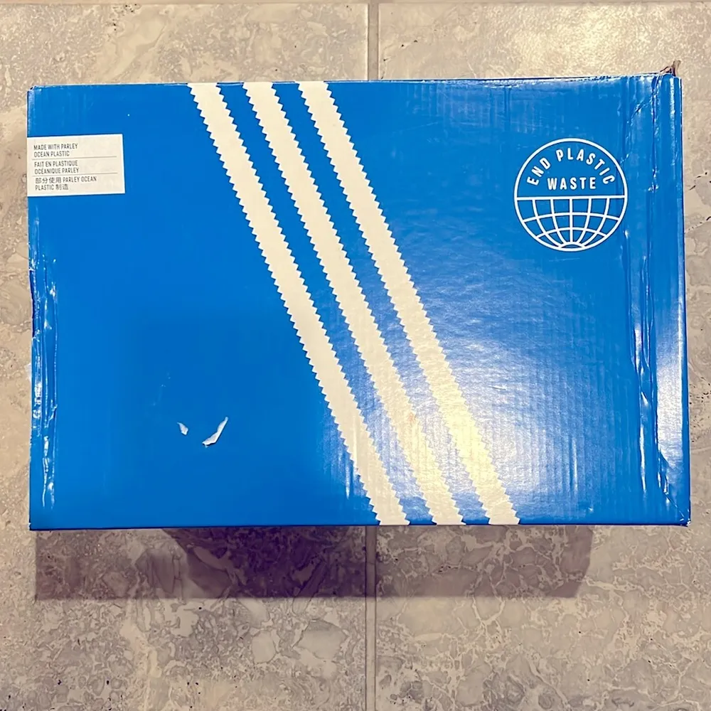 NWT  Originals NMD_R1 Laceless Sneakers, Size 7.5 New in Box $150 - Image 10