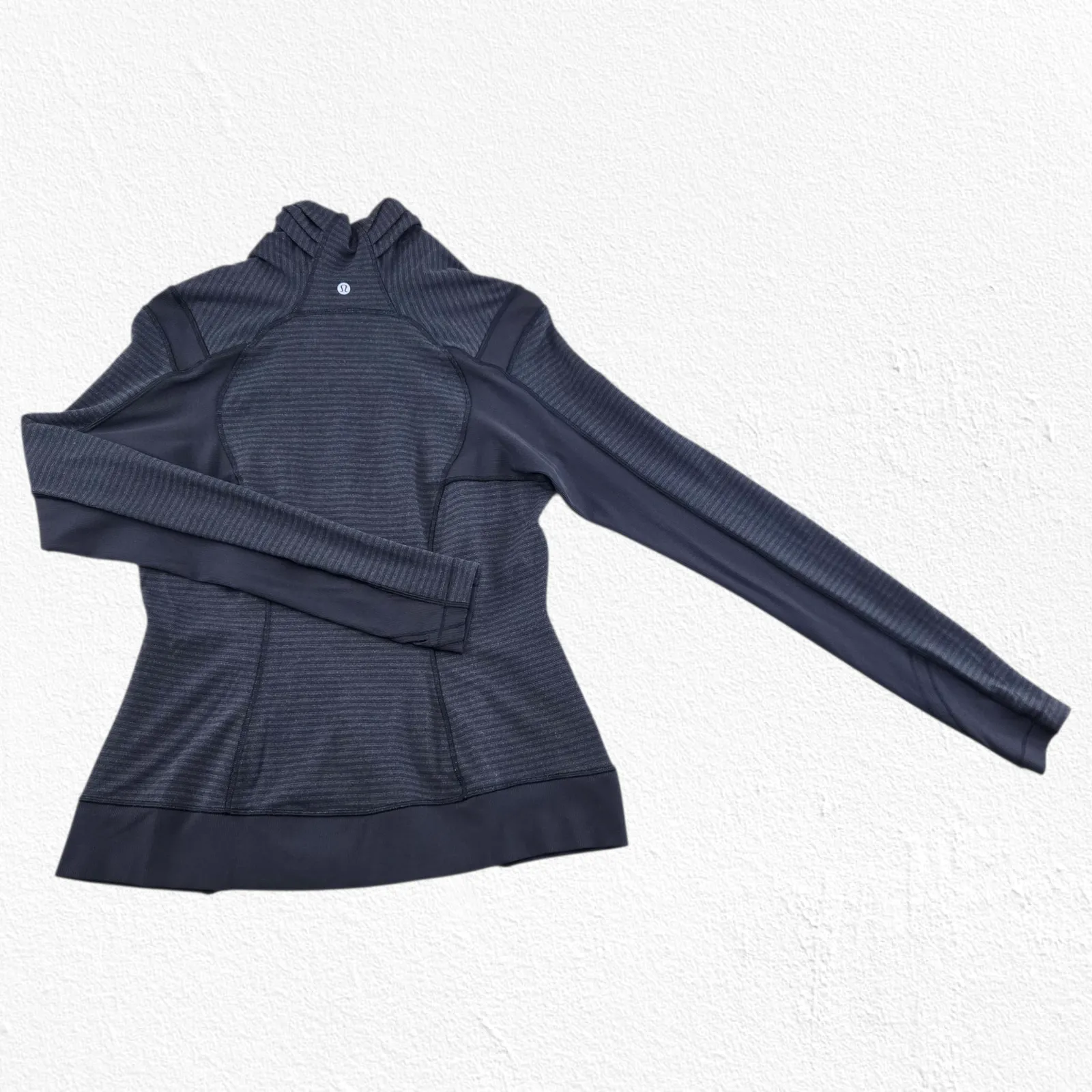 Lululemon Gray Microstripe Scuba Funnel Neck Asymmetrical Zip Wrap Jacket Size 6 - Image 10