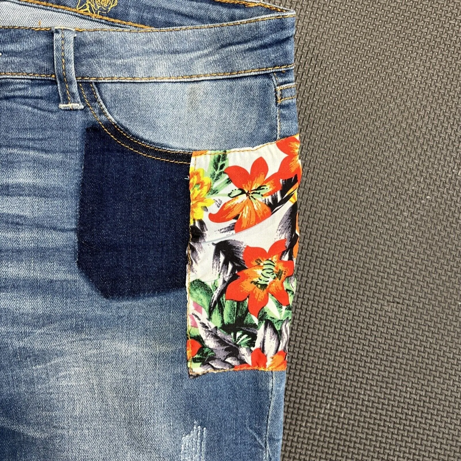 Desigual Patchwork Floral Embroidered Jeans Distressed Boho Festival 28 Artsy - Image 5