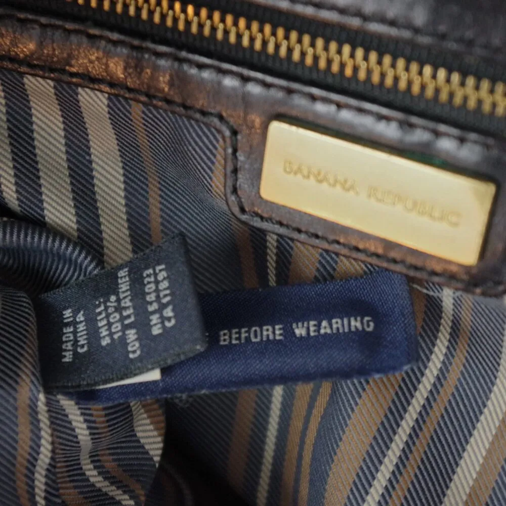 Banana Republic Large Black Leather  Shoulder Bag - Image 2