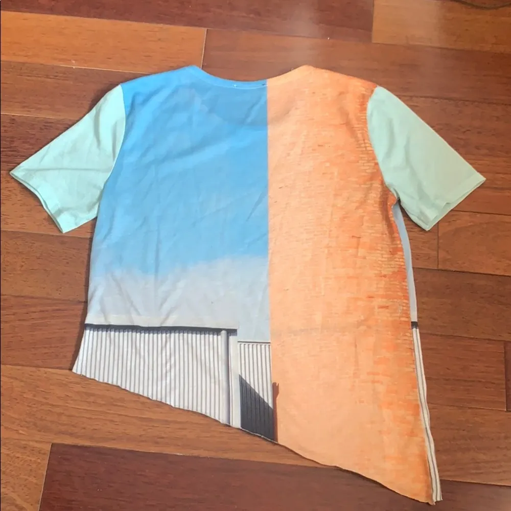 🆕 Zara | Asymmetric Graphic Shirt S Blue/Orange - Image 3